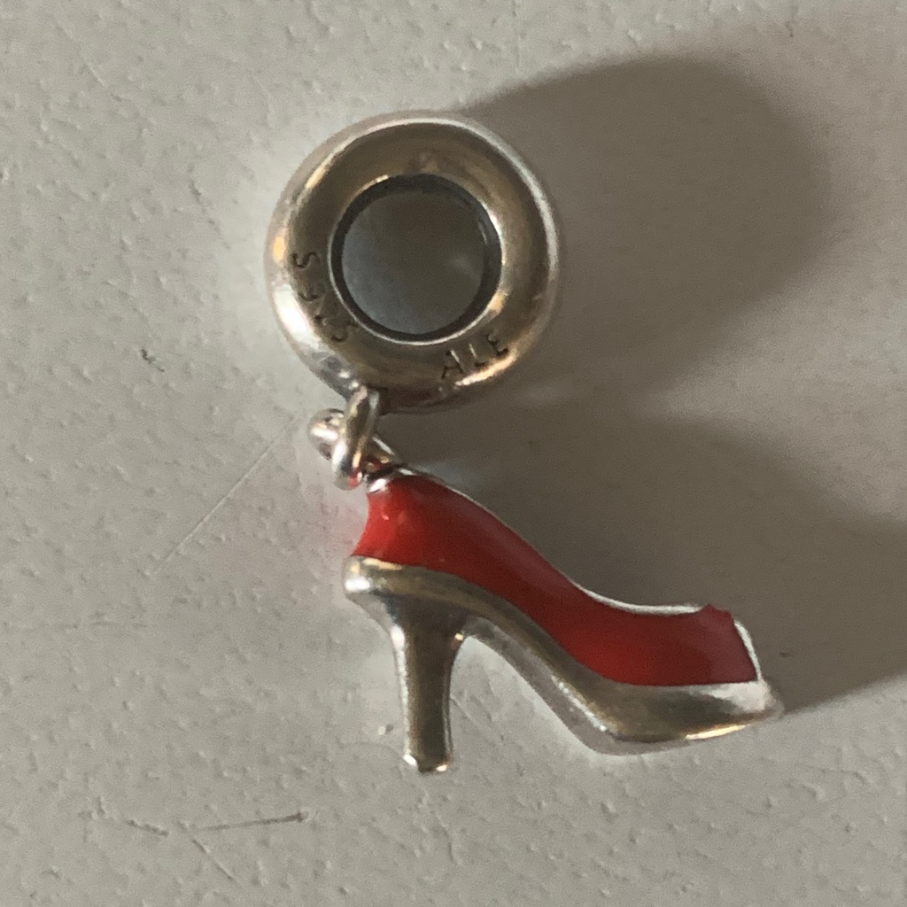 100 Auth Pandora Charm